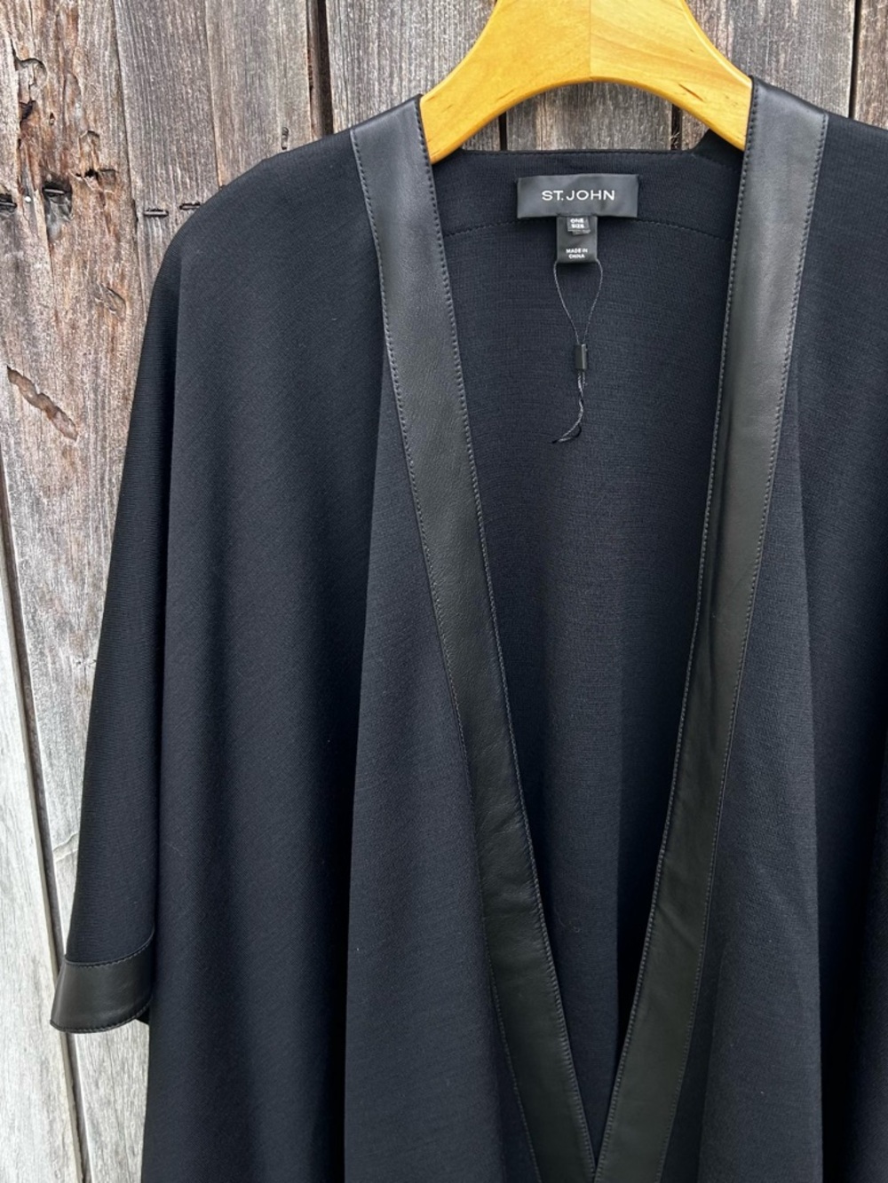 New St. John Milano Knit Leather Trim Cape Wool Rayon Black OS - Picture 3 of 14
